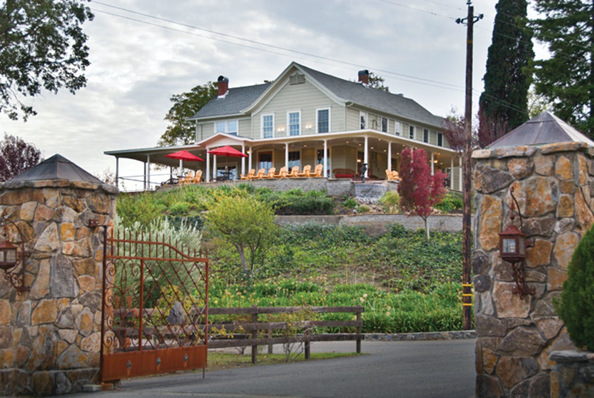 Hopland's Wineries